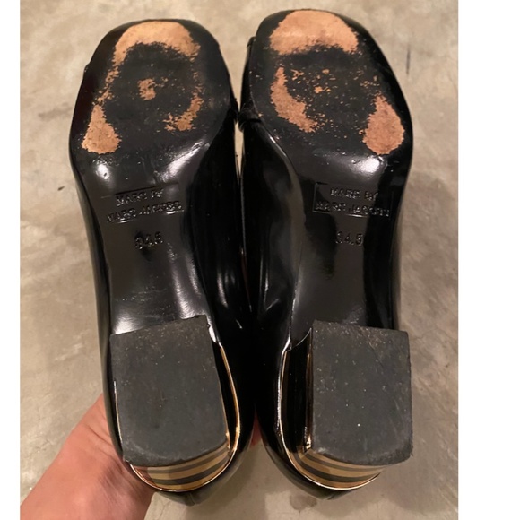 Authentic Marc Jacobs Patent Gold striped Pumps 34.5 (US 4.5) - Picture 6 of 6